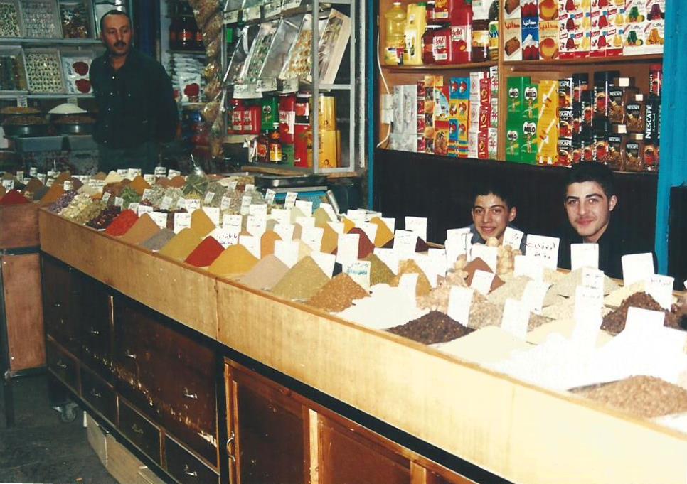 Damascus Souq Al-Hamediyah.jpg